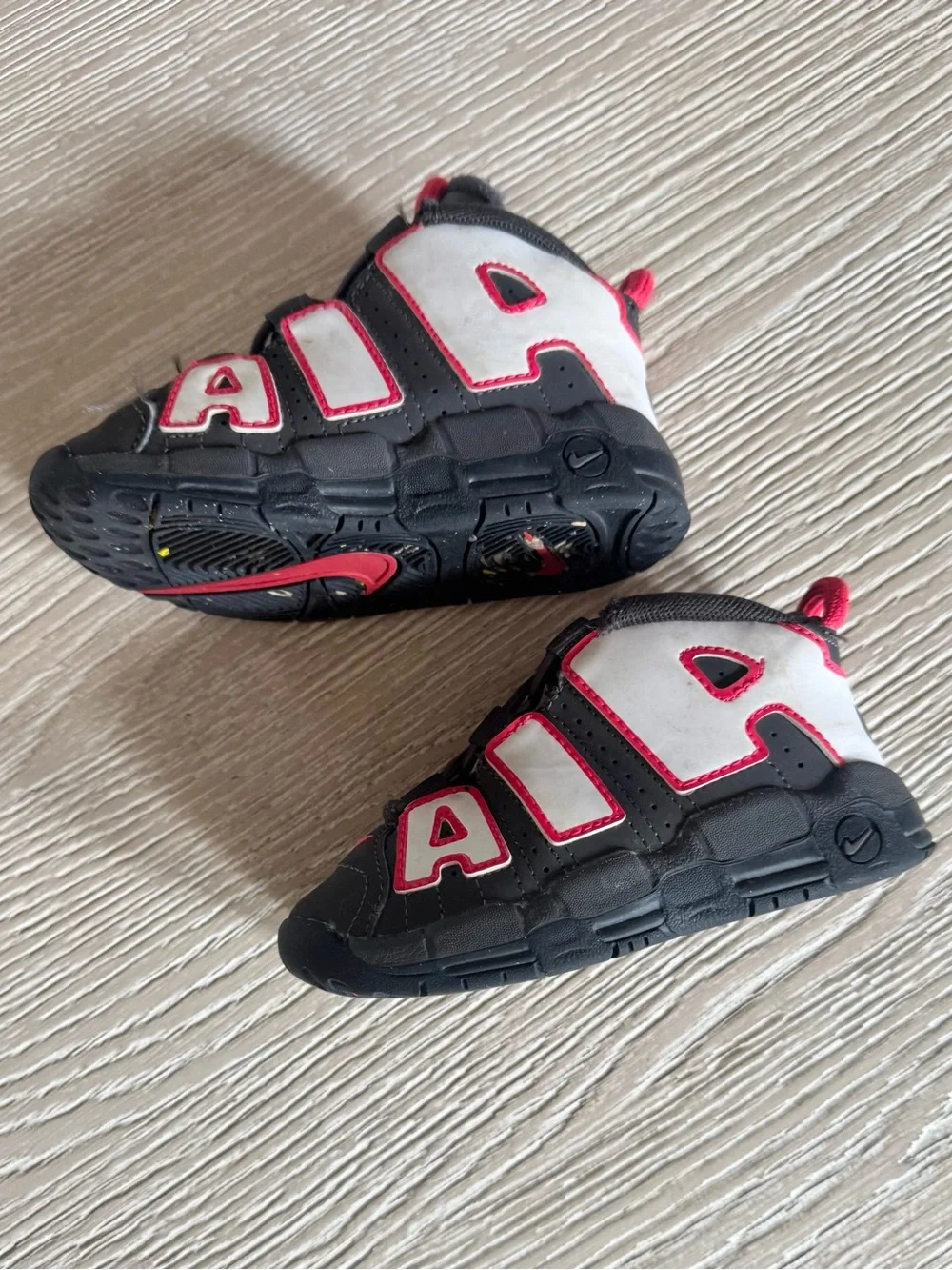 Nike Air Kids high top sneakers, 8c